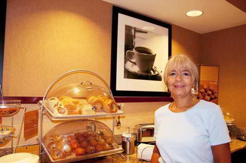Hampton Inn & Suites Westford-Chelmsford Restaurante foto